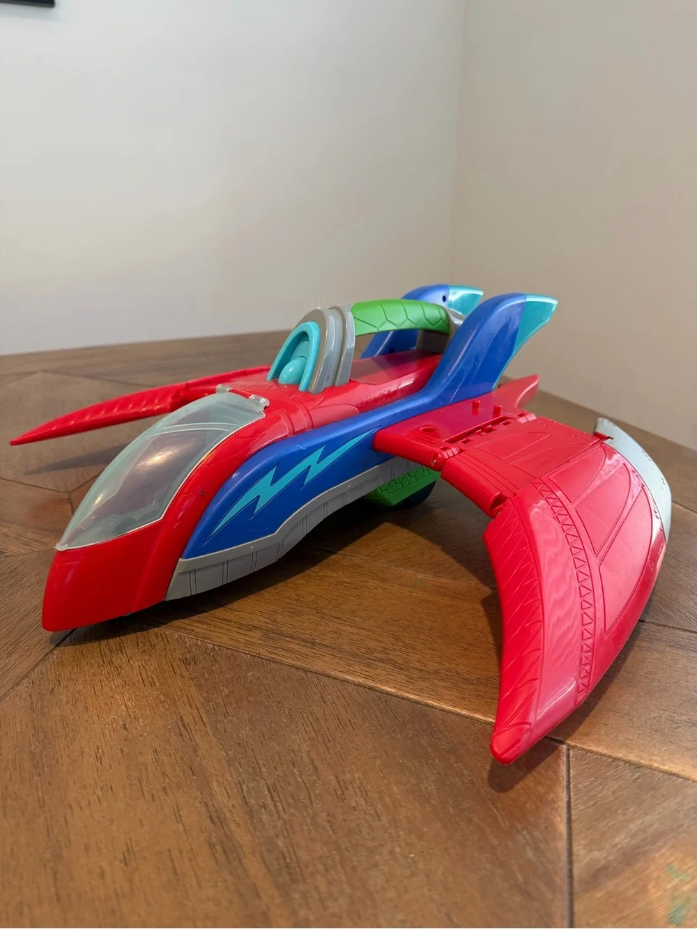 Hasbro PJ Masks Air Jet Playset with Lights & Sounds.